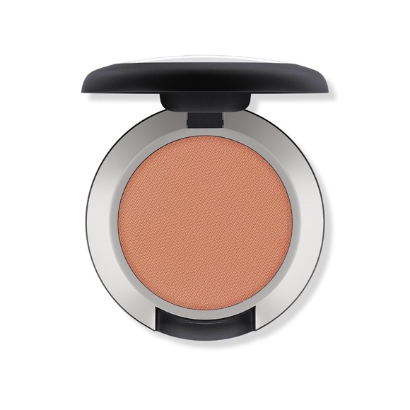 MAC What Clout! Powder Kiss Soft Matte Eyeshadow - Picture 2 of 8